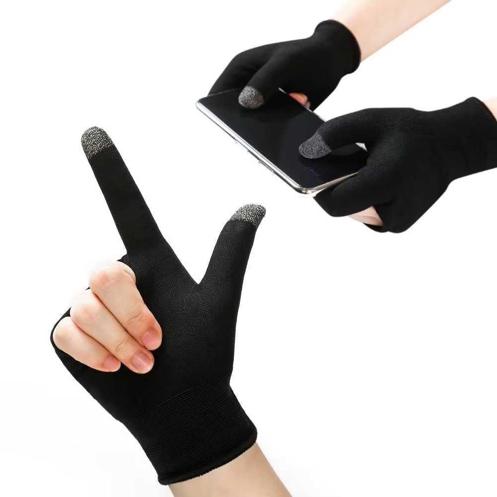 1 Paio di Guanti da Gaming Tra - Gaming Accessories Bundle recensione e prezzo